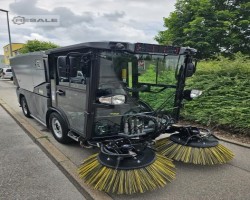 Maschine: KäRCHER MC250 Kehrmaschinen