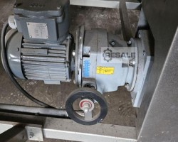 Maschine: PAMASOL 33200 Pneumatischer Beschicker Dosenaufgabetisch