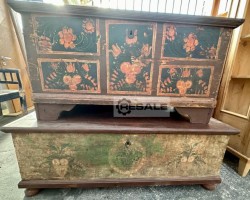 Maschine:   Diverse antike Möbelstücke