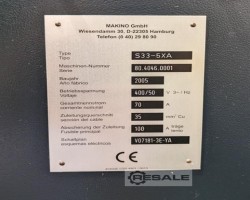 Maschine: MAKINO S33 5XA Vertikale CNC Bearbeitungszentren