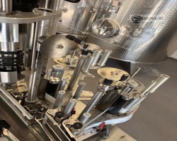 Maschine: GAI 6023-x01 Selbstklebeetikettiermaschine Haftetikettierer