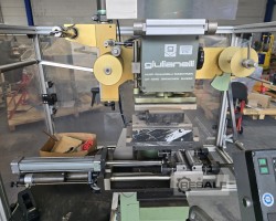 Maschine: GIULIANELLI GPU-S halbautomatische Heissprägepresse