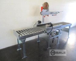 Maschine: SOCO SYSTEM T-100 Kartonverpackungsmaschinen