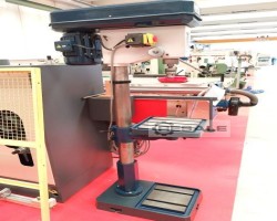 Maschine: RIGES RT 25 Säulenbohrer
