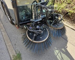 Maschine: KäRCHER MC250 Kehrmaschinen