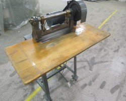 Maschine: J.BURN  WIRO SCHLIESSMASCHINE