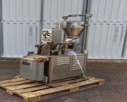 Maschine: BENHIL 8204 Cupfiller Becherfüllmaschinen