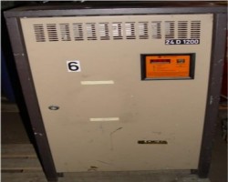 Maschine: DETA Ladegerät 24 Volt 120Ampere 