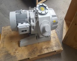 Maschine: LEYBOLD Ruvac WSU 2001 Vakuumpumpe Waelzkolbenpumpe Rootspumpe