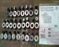 Maschine: PEDDINGHAUS Rote Serie Stempel und Matrizen