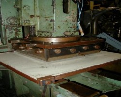 Maschine: NB NB Kniehebelpresse