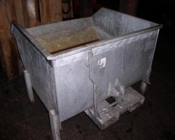 Maschine: BAUER SGU 75 Chip-Container