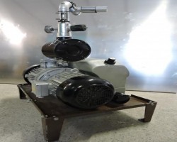 Maschine: BUSCH (AZO) Drehschieberpumpe Druckluft-, Vakuum- und Thermoformmaschinen