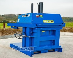 Maschine: BTS MF60hd Dosen- PET Ballenpresse