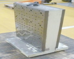 Maschine: OTTO KRAFT  Aufbauwinkel beidseitig mit Gewindeplatt