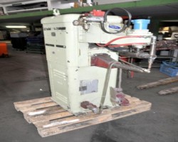 Maschine:   Buckelschweissmaschine