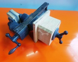 Maschine:   Vice für Tischlerei