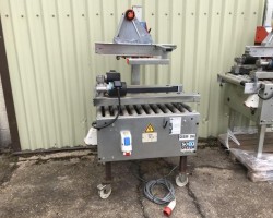 Maschine: SOCO T10 Kartonverschliessmaschinen