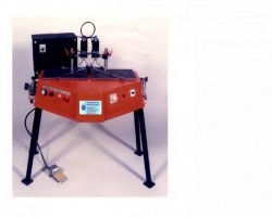 Maschine: V. GRUM-SCHWENSEN Puhlmatic RPA 2000 Gehrungszusammensetzmaschinen