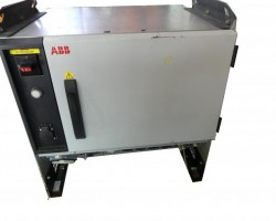 Maschine: ABB IRC5 Servo Einheit