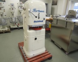 Maschine: SCHRÖDER FORTUNA  A-3  AUTOMAT Brötchenpressen