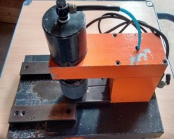 Maschine:   Pneumatische Pressen