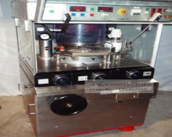 Maschine: MANESTY UNIPRESS Tablettenpressen