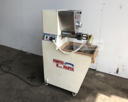 Maschine: DOMINIONI PUNTO + PASTA pasta extruder Pasta Extrudermaschine