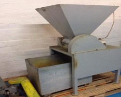 Maschine:  Mühle Mohnmühle