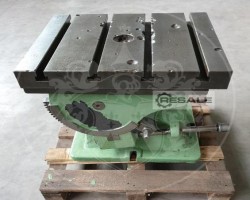 Maschine:  Schwenkbarer Würfeltisch Aufspannwürfel