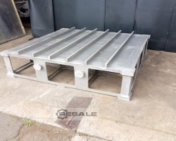 Maschine:   Aufspannplatten