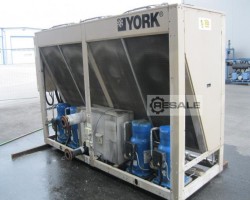 Maschine: YORK YCAA B 210 LN Kaltwassersätze