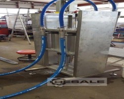 Maschine:   Kanisterfüller mit zwei Füllventilen