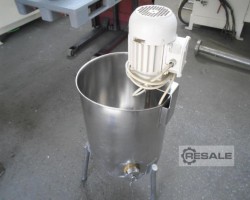 Maschine:   Behälter