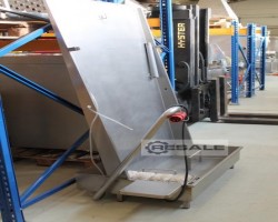 Maschine:  Stiefel- und Schürzenwäscher Hygieneeinrichtungen