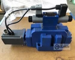 Maschine: REXROTH 4WRKE27W3 Ventil 4WRKE27 MNR: R900972662