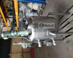 Maschine:   Behälter