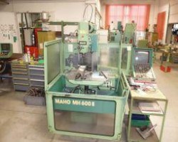 Maschine: MAHO type MH600E CNC Fräsmaschinen