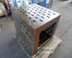 Maschine:  930x775x775 mm Aufspannwürfel