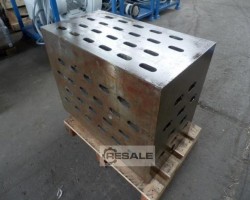Maschine:  825x455x600 mm Aufspannwürfel