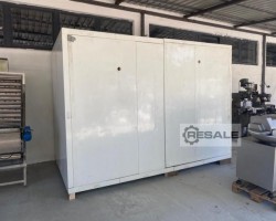 Maschine:  2900x2200x2500 Kühlaggregate