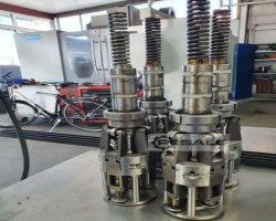 Maschine: KRONES  Verschließköpfe