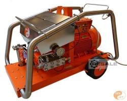 Maschine: DEN-JET CE40 El. 100-2000bar 9-160LpM Hochdruckreiniger