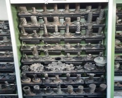 Maschine:   Werkzeughalter