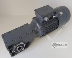 Maschine: LENZE G50BB124MHAR2C, 401r/min, 68Nm Kegelradgetriebemotor,