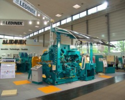 Maschine: LEDINEK STRATOPLAN ST036 4V-S450 Vierseitenhobelmaschinen