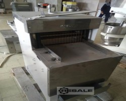 Maschine: REKORD automatic bread slicer Zuschneidetische