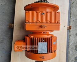 Maschine: SEW-USOCOME RF67 DT90L4 Getriebemotoren