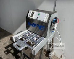 Maschine: MPE tray sealer Schalenversiegelungsmaschinen