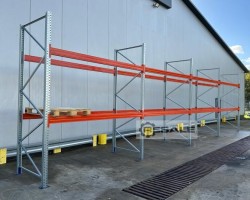 Maschine: BLT ca. 11,20 lfm, H: 350cm Palettenregale